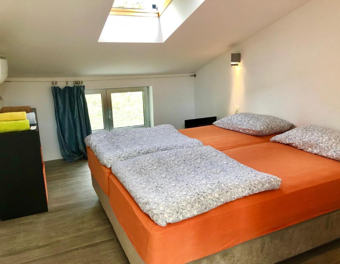 Loft-Beach-Apartments Ratko Novi Vinodolski Buitenkant foto