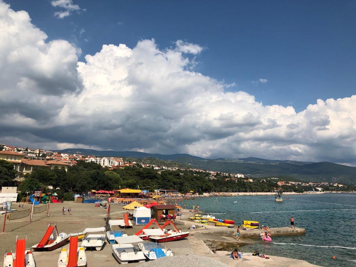 Loft-Beach-Apartments Ratko Novi Vinodolski Buitenkant foto
